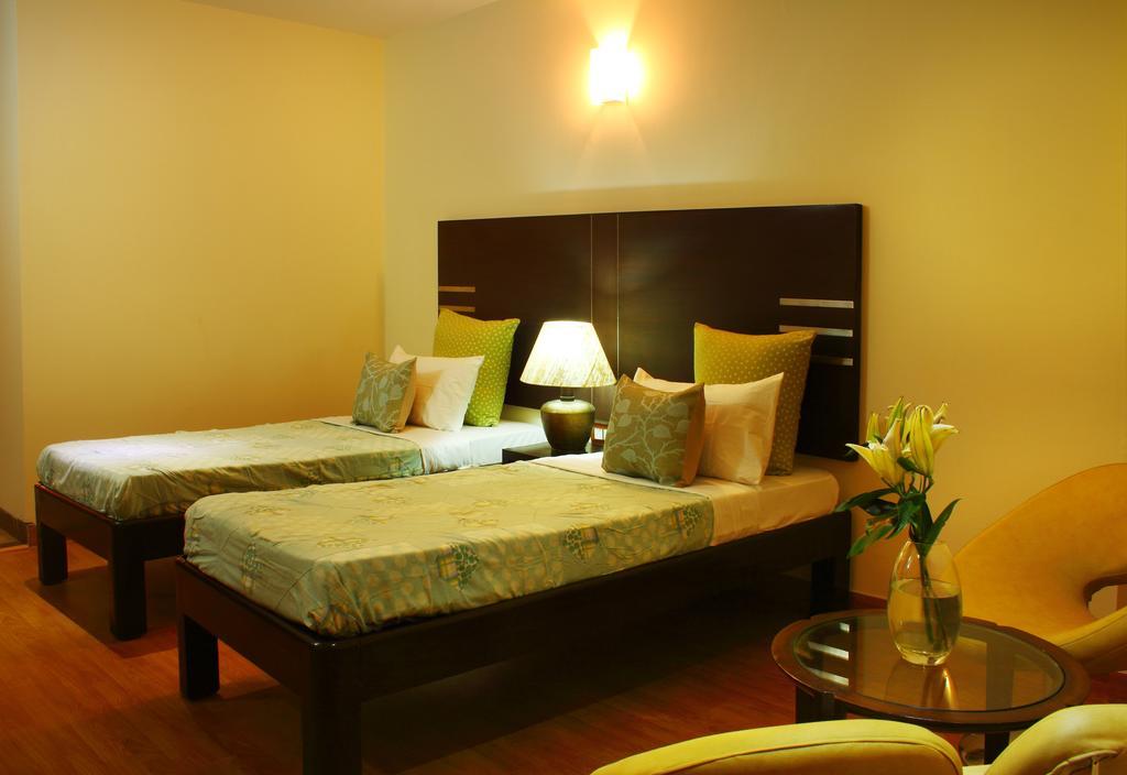 Perch Arbor-Golf Course Road Hotel Gurgaon Kamer foto