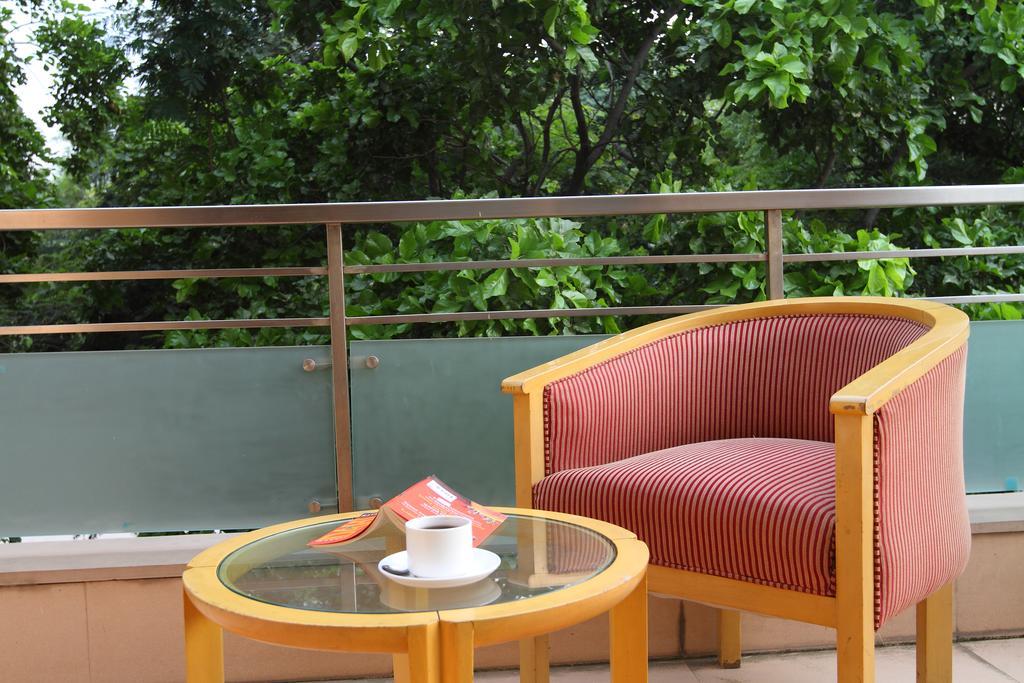 Perch Arbor-Golf Course Road Hotel Gurgaon Buitenkant foto